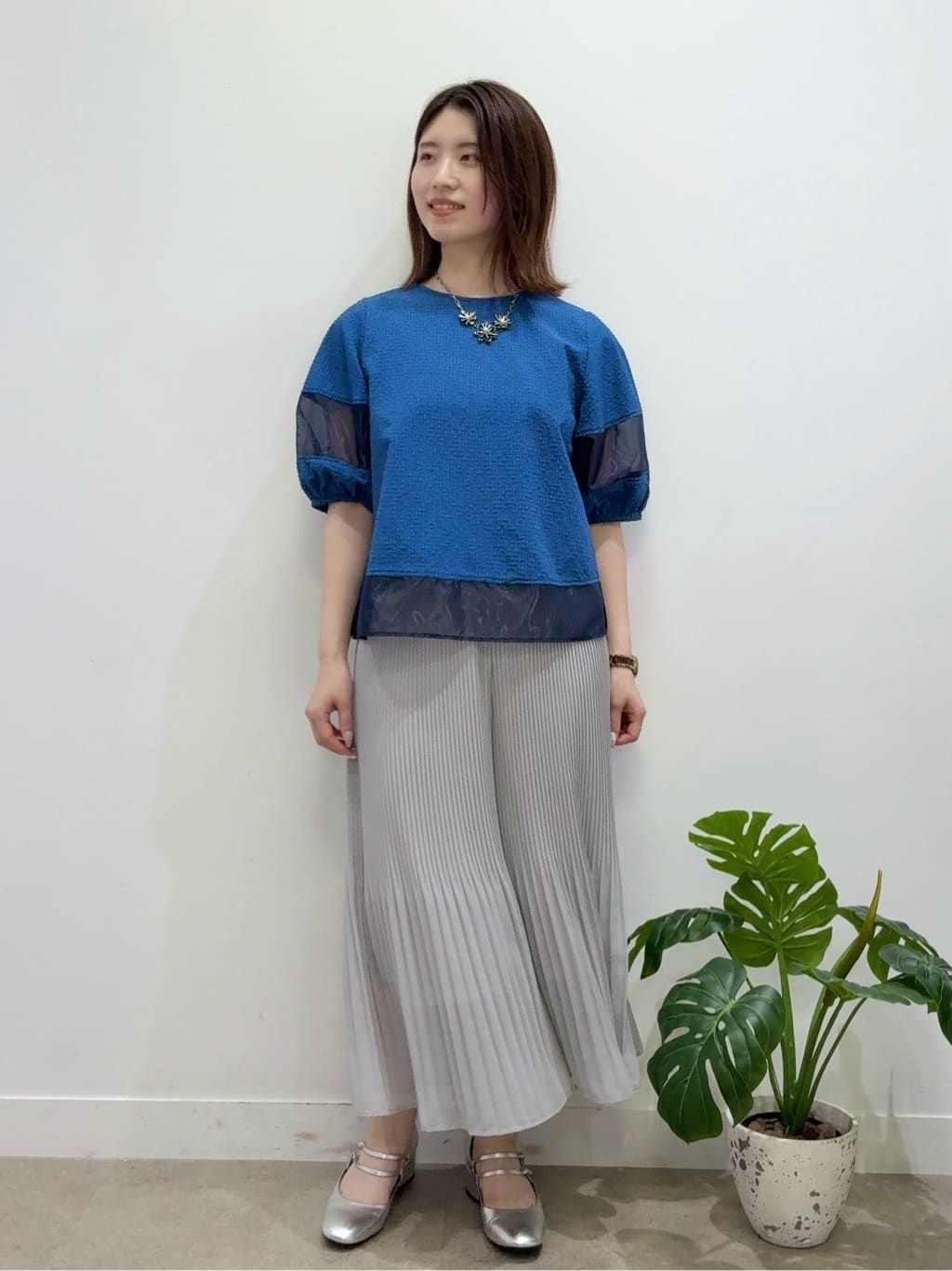 Suma Una本部スタッフさんの「SunaUna｜◆【5分袖】ボリュームパフスリーブトップス」を使ったコーディネート