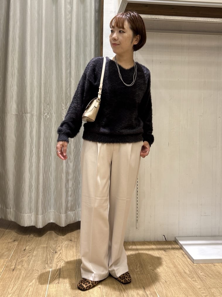 ga_riさんの「THE SHOP TK｜【華やかで柔らか】ふわふわフェザーニット/洗える・前後2WAY」を使ったコーディネート