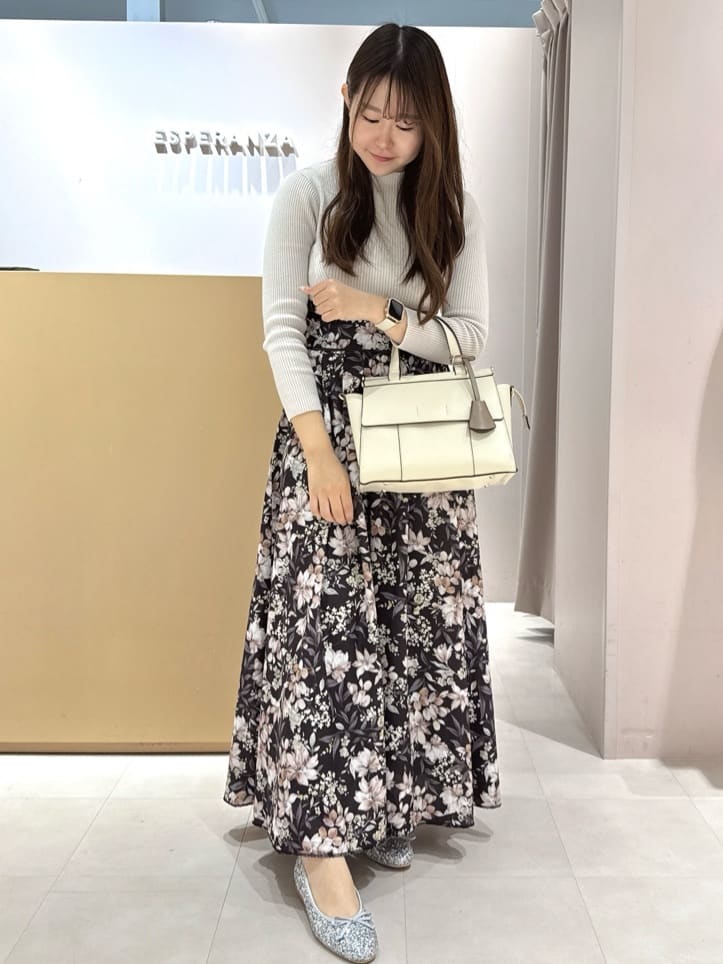 neinaさんの「ESPERANZA｜【EC限定カラーあり】グリッターバレエシューズ」を使ったコーディネート