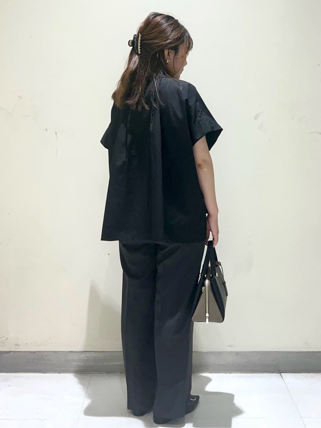 mizukiさんの「OPAQUE.CLIP｜《andGIRL掲載》リラクシーシャツ【洗濯機洗い可】」を使ったコーディネート