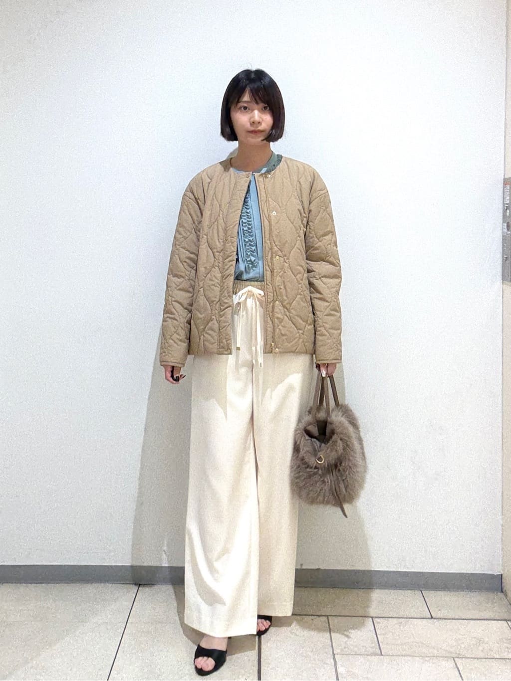 Itoさんの「UNTITLED｜【洗える/ワイド/ウエストゴム】ストレッチドロストパンツ」を使ったコーディネート