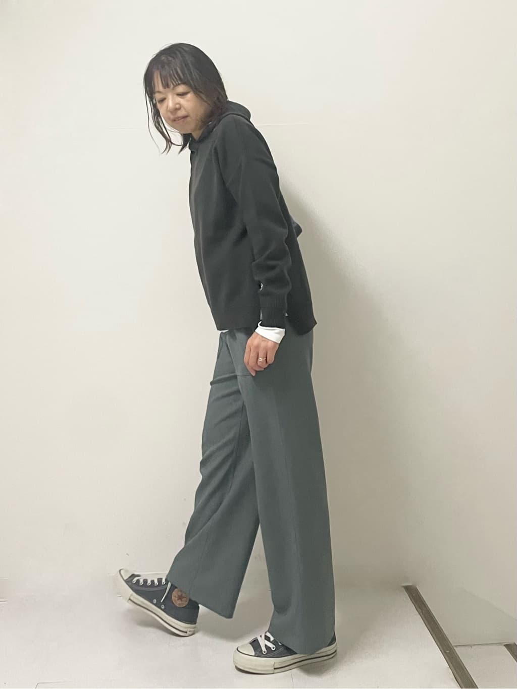 ISOさんの「Dessin｜【洗える／体型カバー】ちょうどいいニットパーカ」を使ったコーディネート