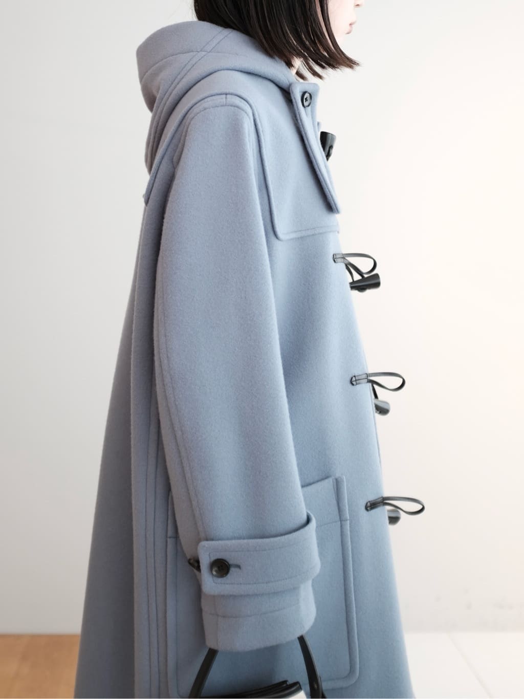 Kishimotoさんの「DRESSTERIOR｜◆Superfineリサイクルメルトンダッフルコート」を使ったコーディネート