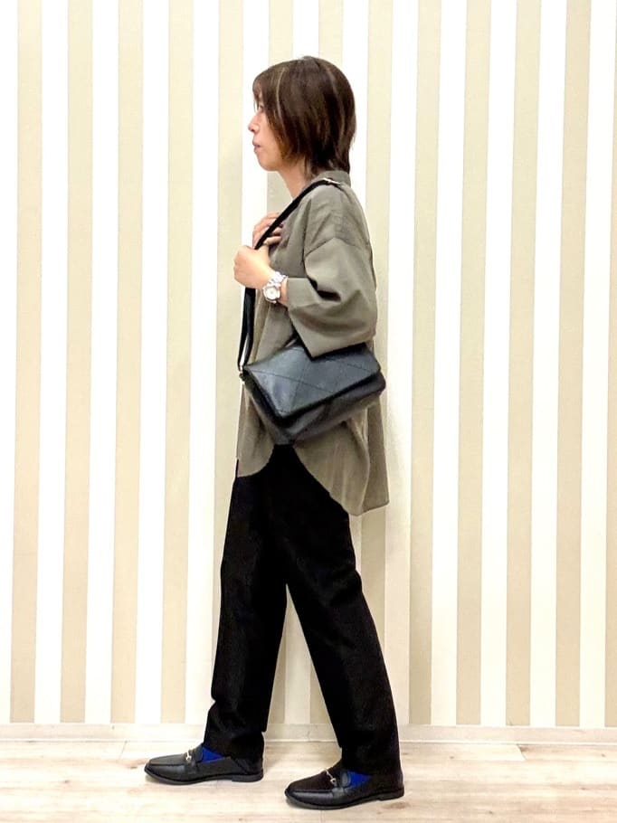 pieceさんの「SHOO･LA･RUE｜【S-LL/洗濯後しわになりにくい】バックギャザーがアクセント スッキパーブラウス」を使ったコーディネート