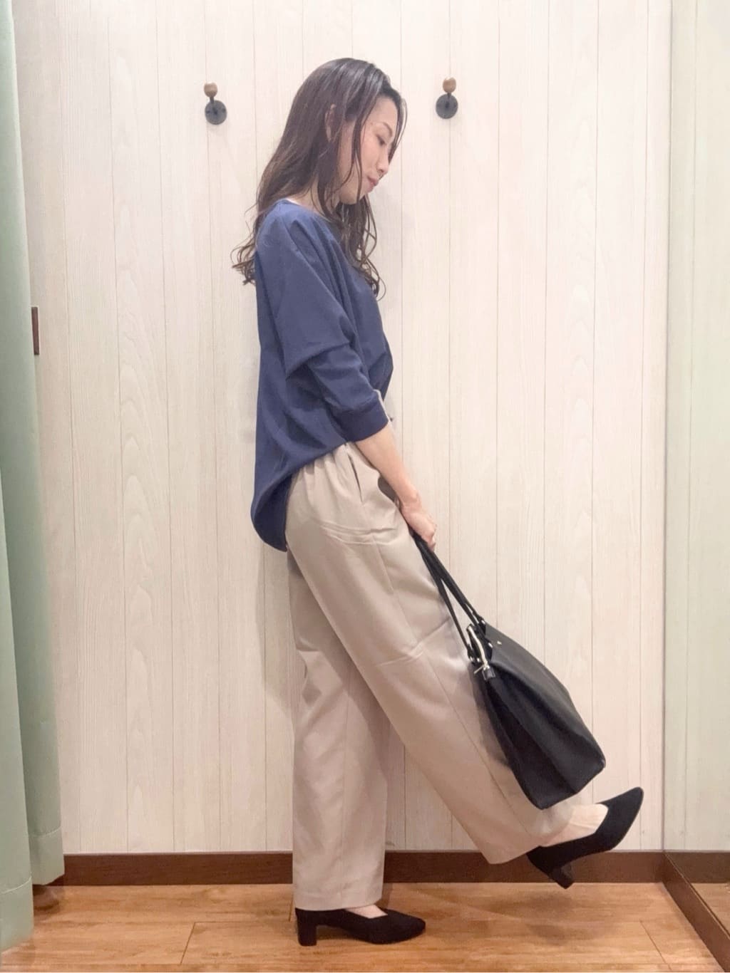 カンチャンさんの「SHOO･LA･RUE｜【洗える/S-LL】上品なラメ使い クルーネック ニットカーディガン」を使ったコーディネート