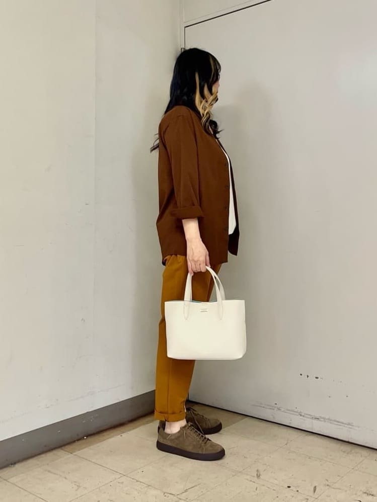 iwさんの「TAKEO KIKUCHI｜【COOL CITY WEAR】DotAir（R）サッカー シャツ」を使ったコーディネート
