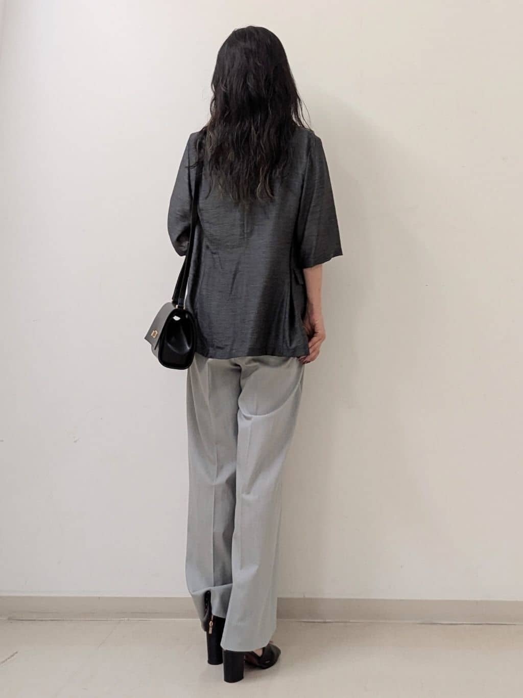 miiさんの「INDIVI｜ミニスクエアショルダー」を使ったコーディネート