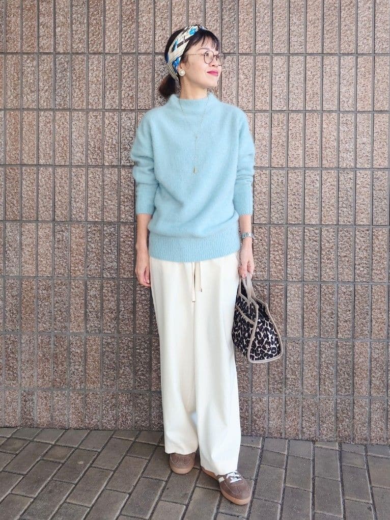 MUTSUKOさんの「UNTITLED｜【大人な品格/ふわふわニット】フォックスカシミヤ コクーンニット」を使ったコーディネート