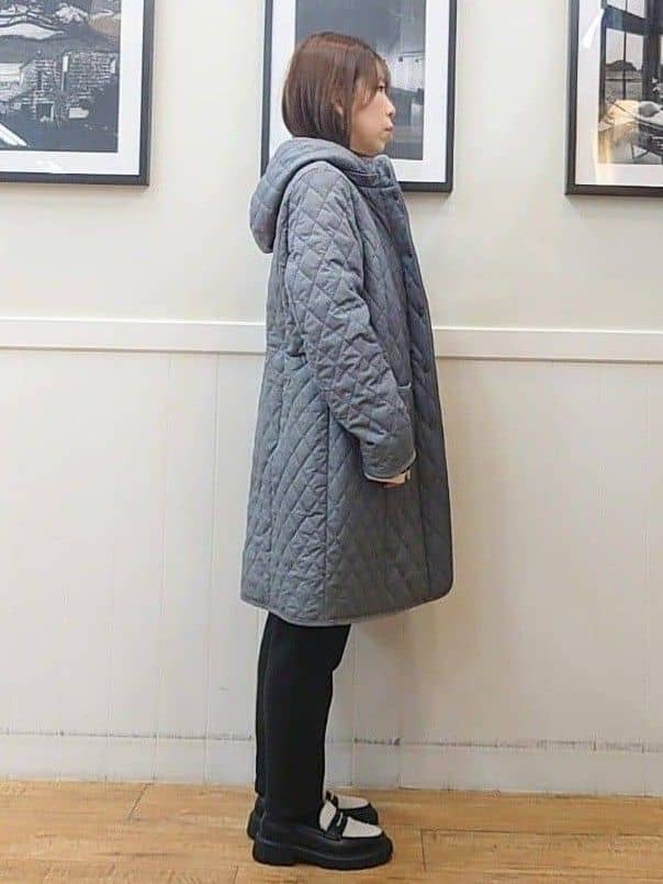 nao.さんの「SHOO･LA･RUE｜【撥水/フード取り外し可】自然にくびれる あったかダイヤ柄キルトコート【CIRCRIC】」を使ったコーディネート
