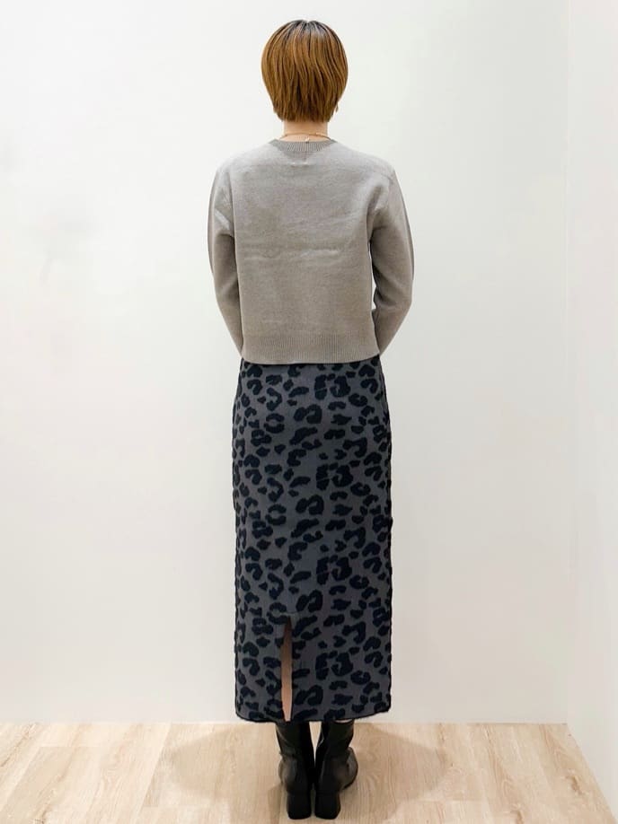 yurieさんの「OPAQUE.CLIP｜チェーン刺繍ロゴニット【洗濯機OK】」を使ったコーディネート