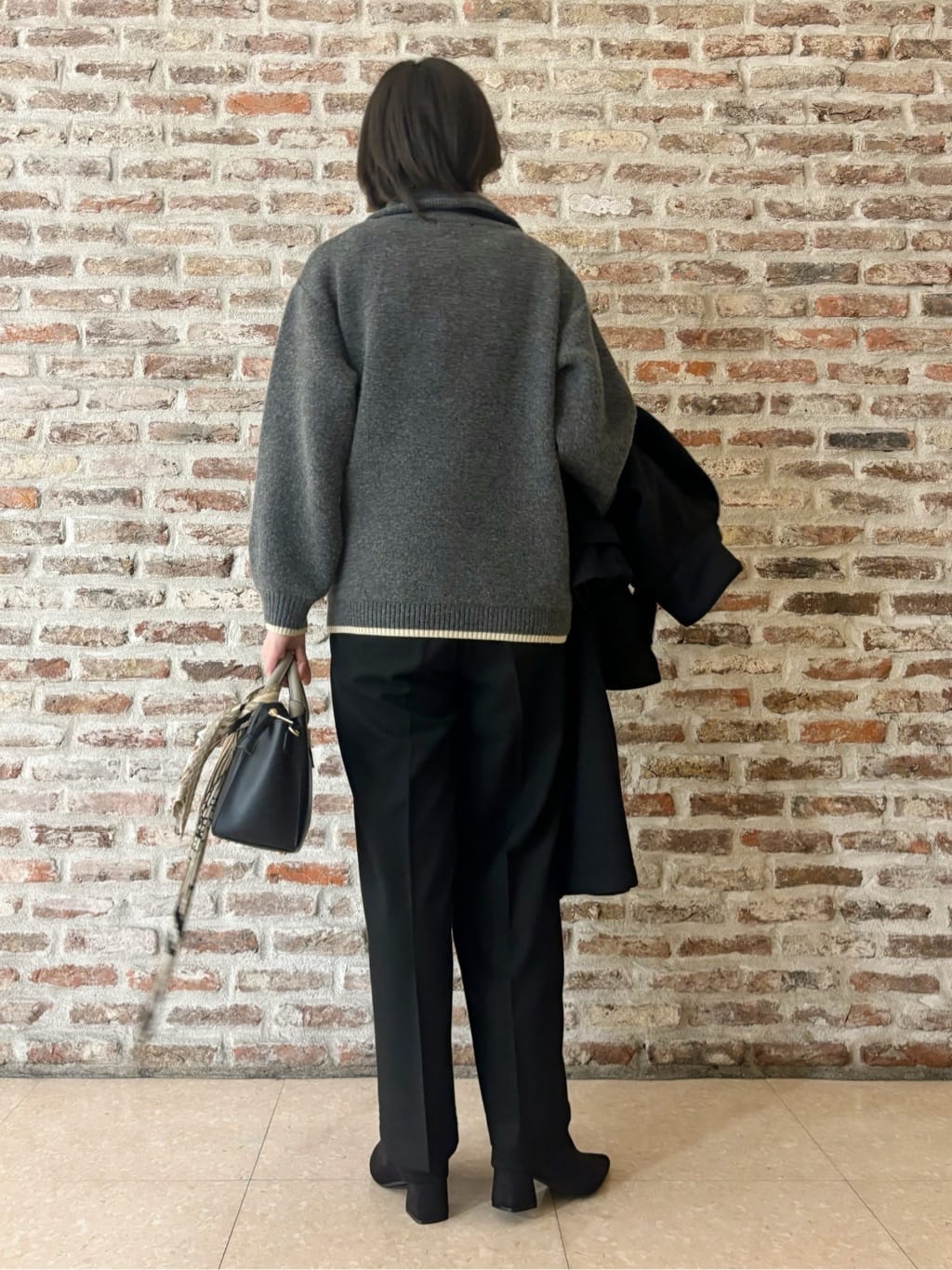 しばさんの「THE SHOP TK｜【洗える】ほど良くラフで女性らしい ハーフZIPニット」を使ったコーディネート