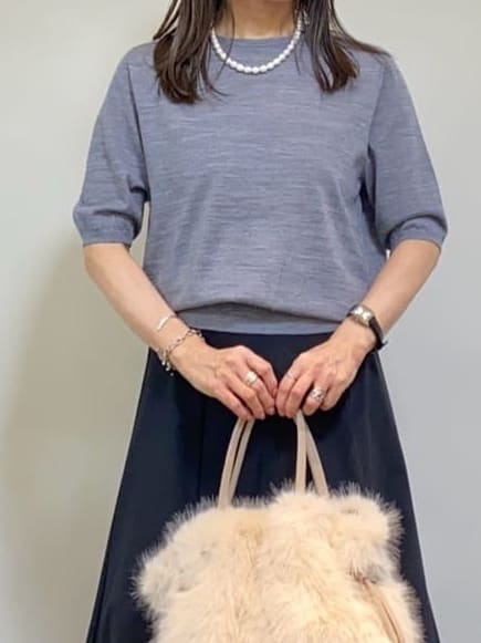 tomoさんの「UNTITLED｜【アンサンブル可/洗える/Vネック】ウールシルクカーディガン」を使ったコーディネート
