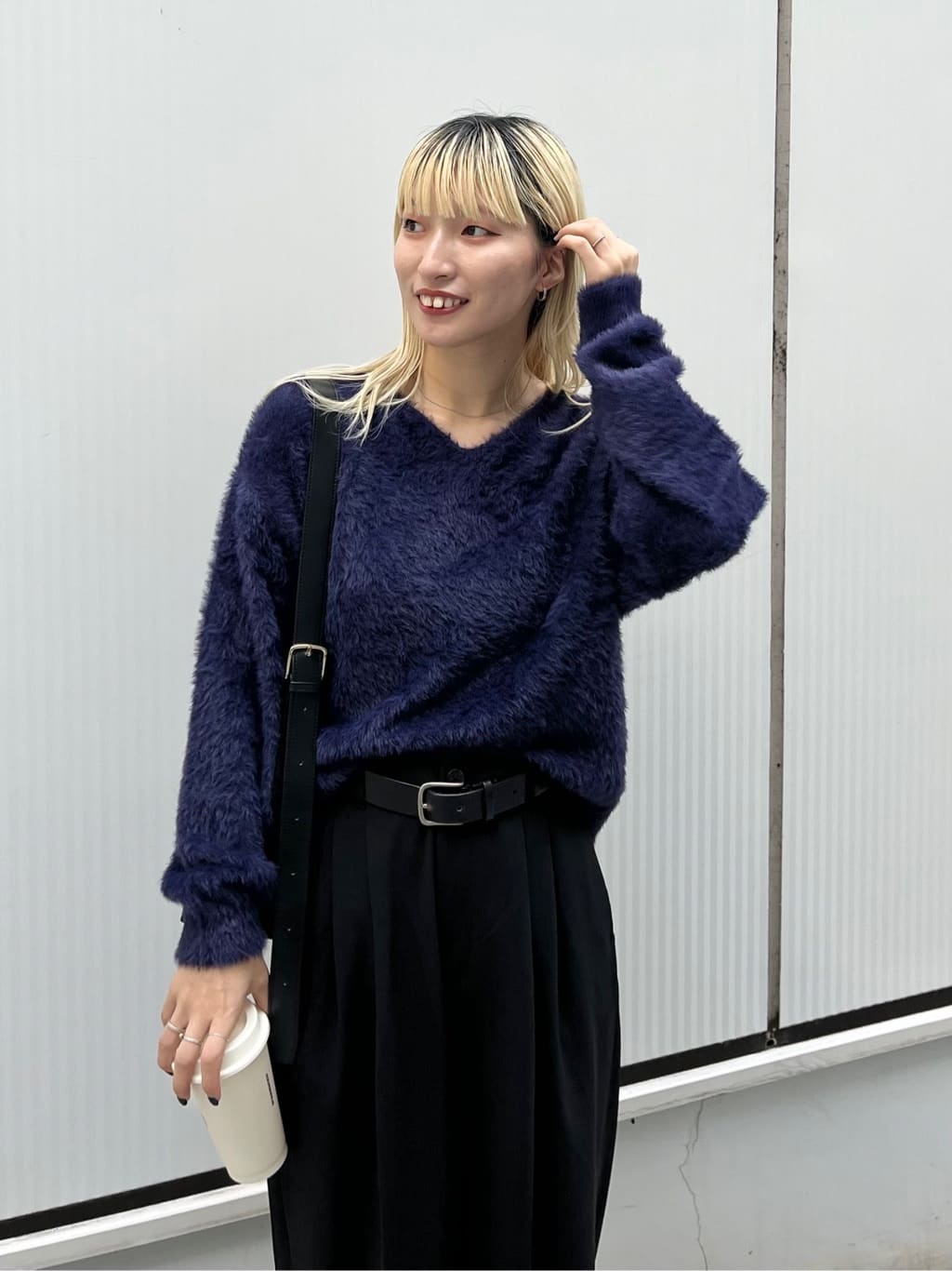 omaさんの「THE SHOP TK｜【華やかで柔らか】ふわふわフェザーニット/洗える・前後2WAY」を使ったコーディネート