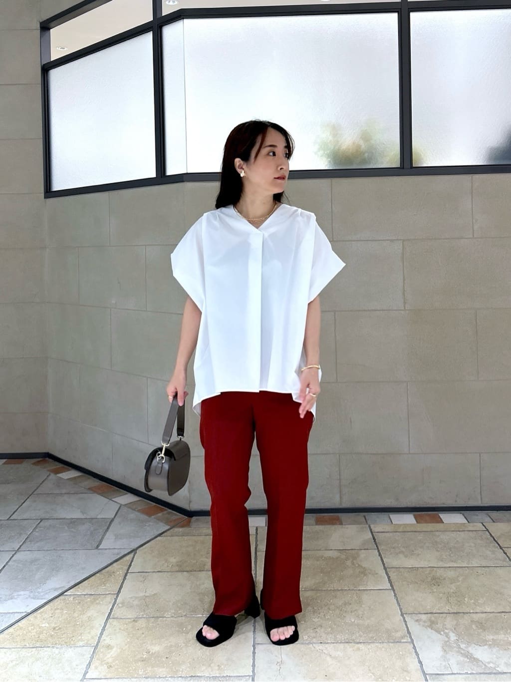 よねさんの「INDIVI｜スリーブレスタックブラウス」を使ったコーディネート