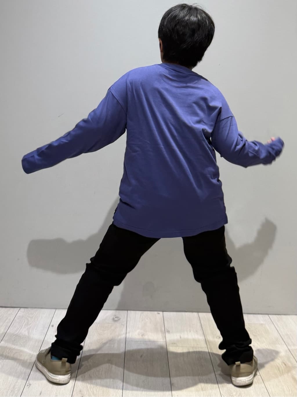 kuboさんの「THE SHOP TK｜【110－160／6色展開】コットン長袖Ｔシャツ/洗濯機OK」を使ったコーディネート