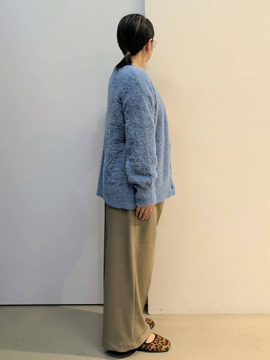 kotoさんの「THE SHOP TK｜【ふわふわあったか】フェザーカーディガン」を使ったコーディネート