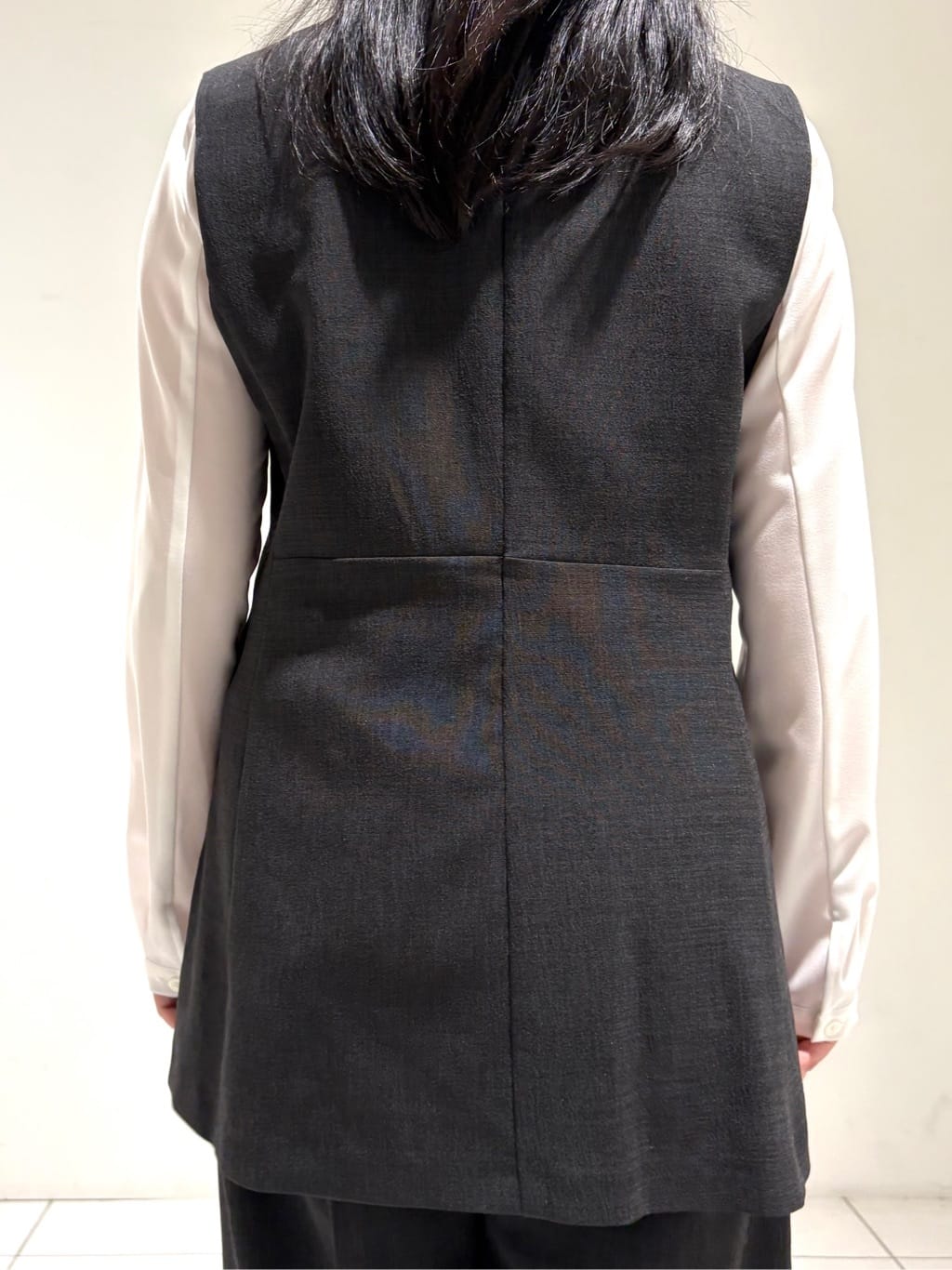 momokoさんの「INDIVI｜【セットアップ可能】凹凸ストレッチ素材テーラードカラージレジャケット」を使ったコーディネート