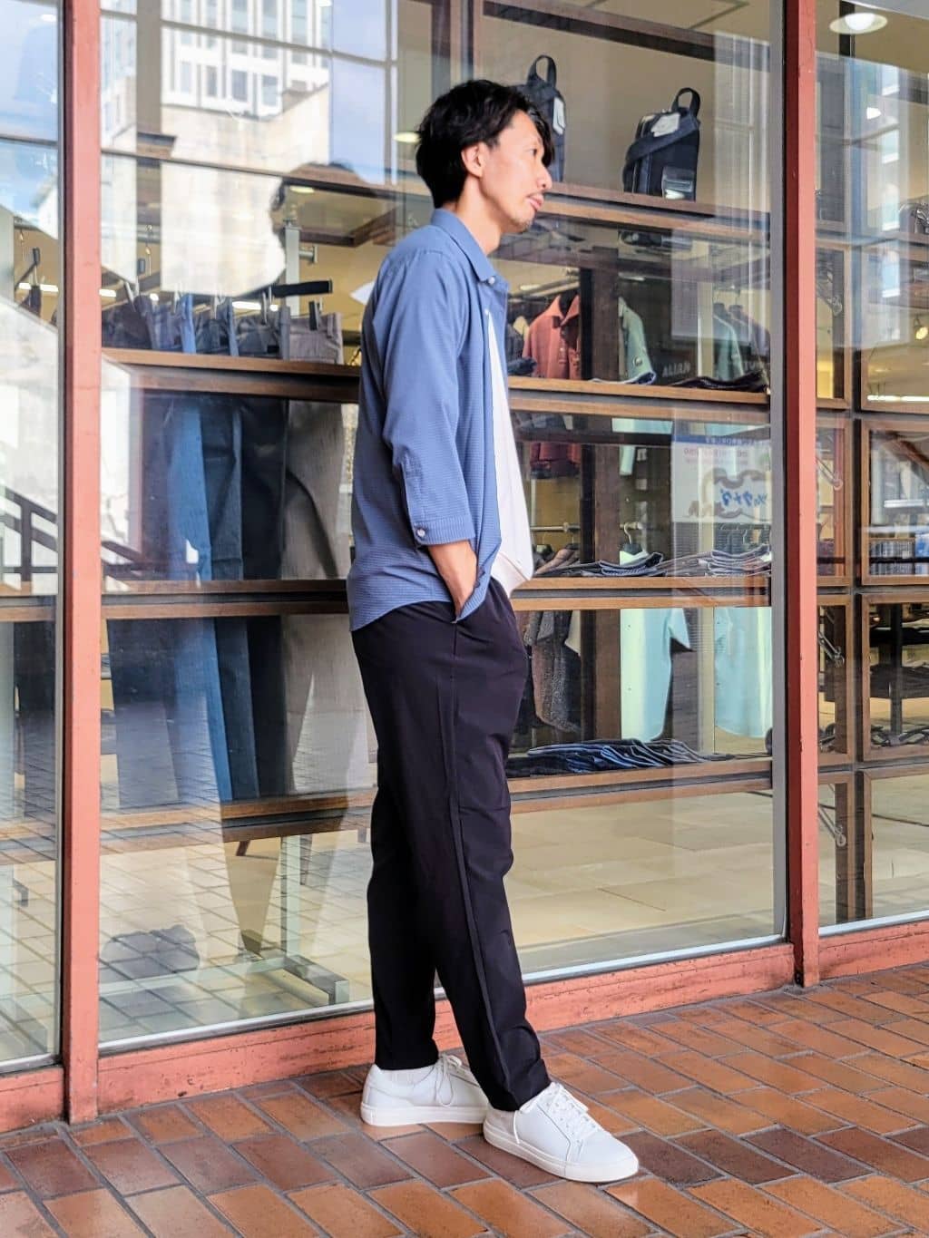 piroyaさんの「TAKEO KIKUCHI｜【COOL CITY WEAR】DotAir（R）サッカー シャツ」を使ったコーディネート