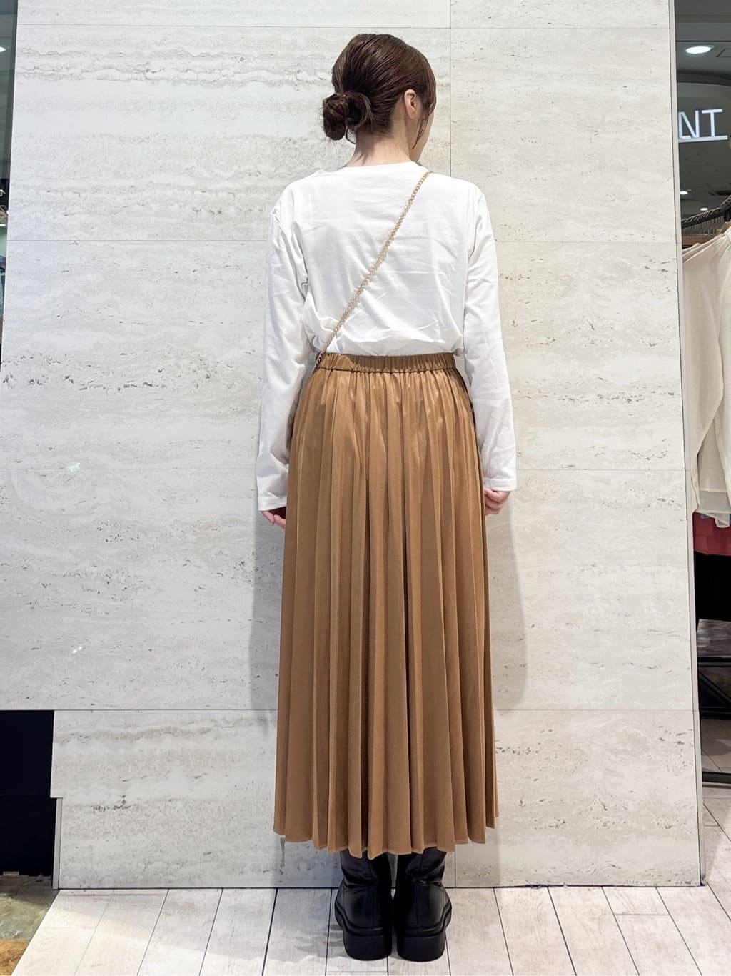 かほさんの「OPAQUE.CLIP｜ロングロゴTシャツ【洗濯機OK】」を使ったコーディネート