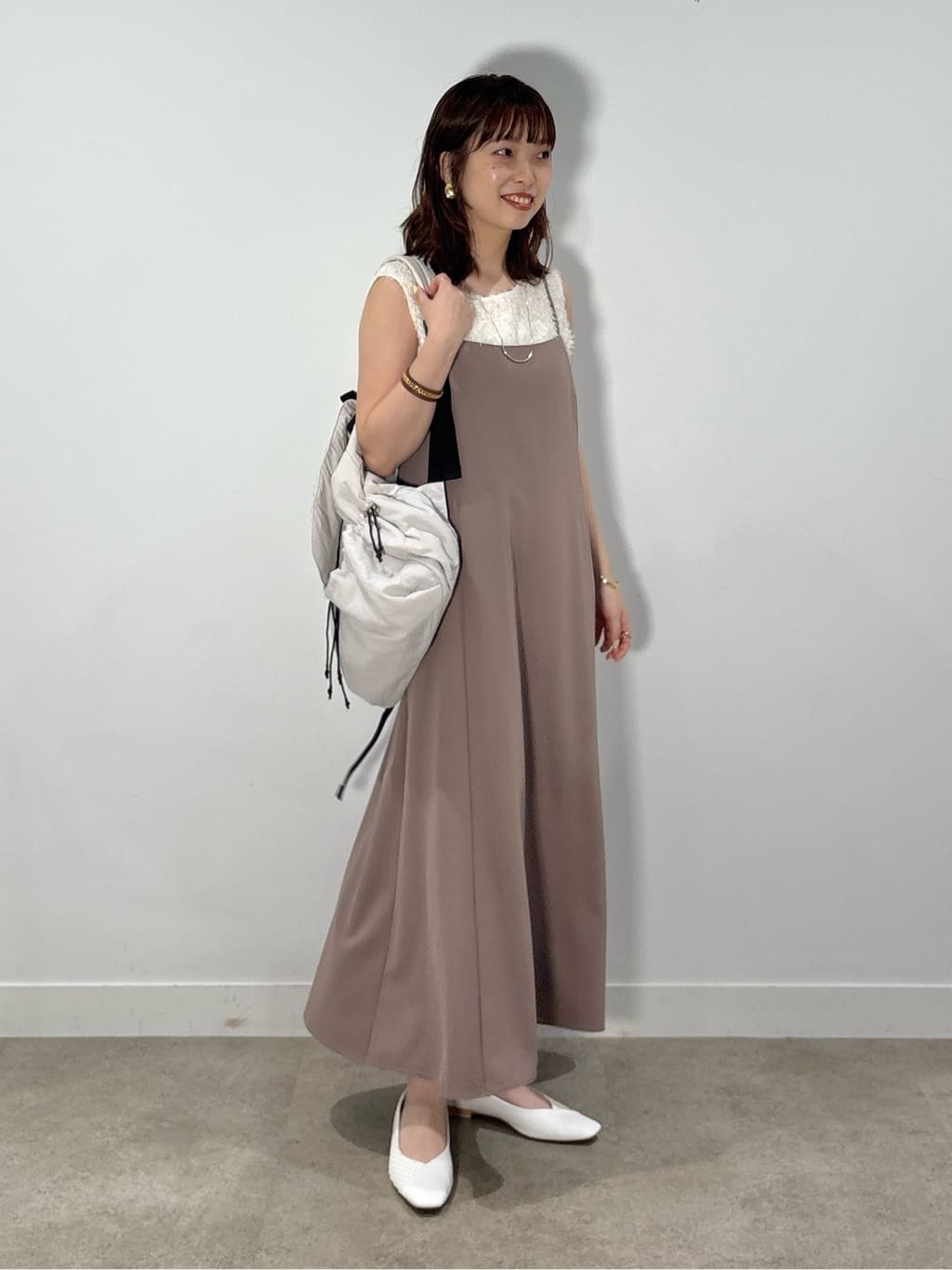 ねねさんの「INDIVI｜【UVケア】エアリージョーゼット キャミワンピース」を使ったコーディネート