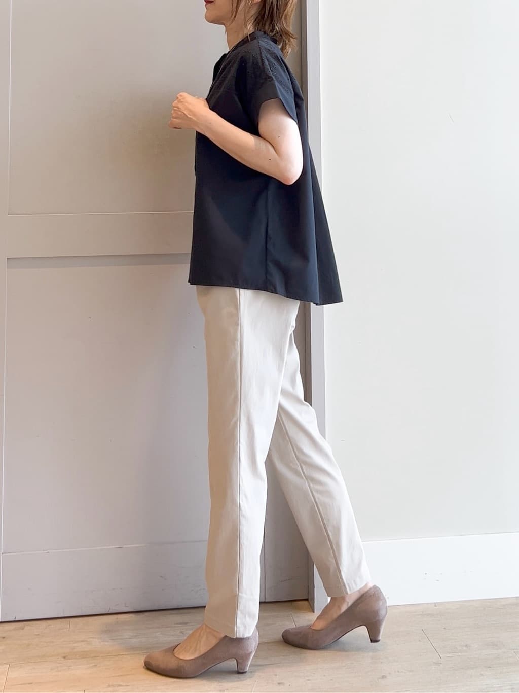 yamakoさんの「grove｜【冷感】サマーハイパーストレッチテーパードパンツ」を使ったコーディネート