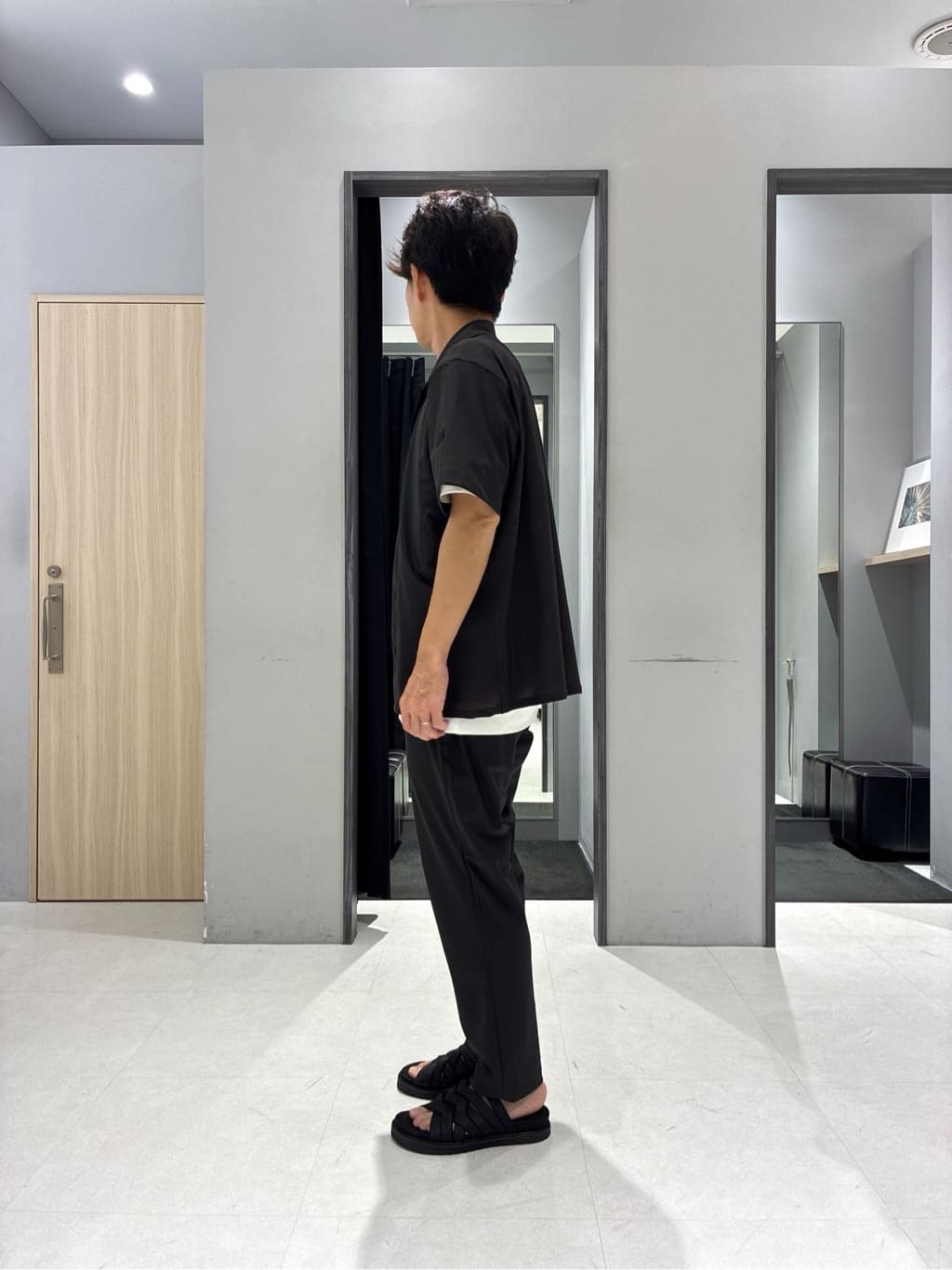 わいずみさんの「TAKEO KIKUCHI｜【COOL CITY WEAR】エアートール オープンカラーシャツ /接触冷感・通気性」を使ったコーディネート