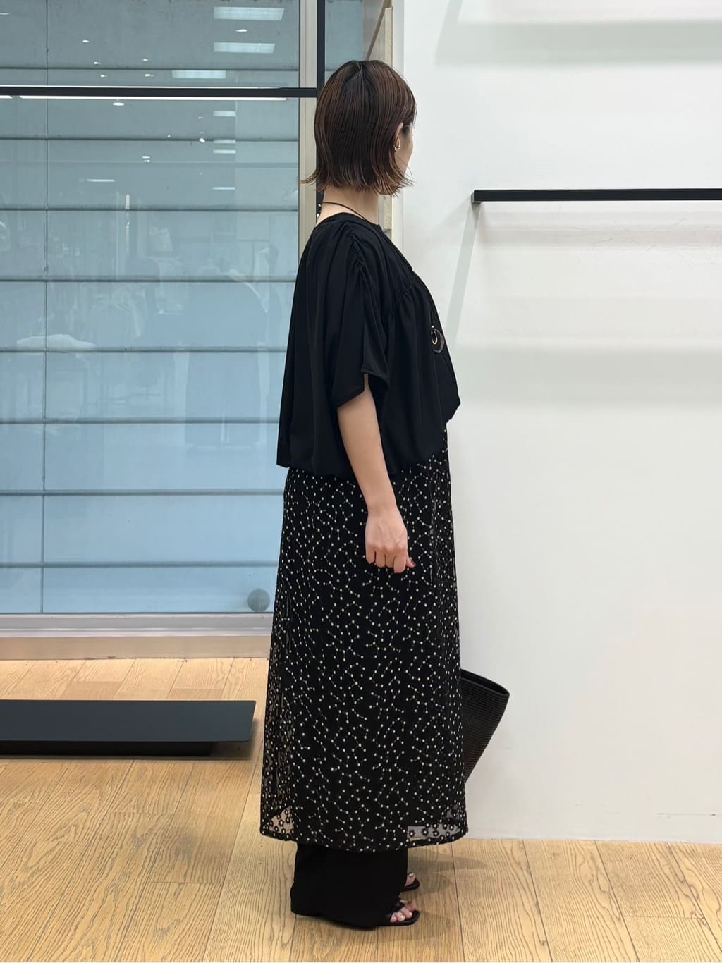 asamiさんの「INDIVI｜【洗える／体型カバー】シャーリングシアートップス」を使ったコーディネート