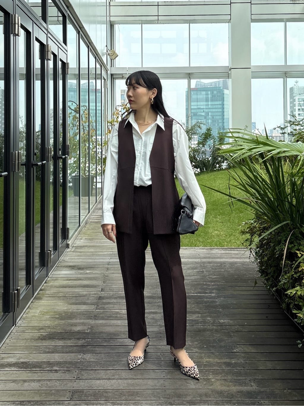 rinaさんの「INDIVI｜Comfy SET UP｜イージーテーパードパンツ【セットアップ対応／通勤/カセット服】」を使ったコーディネート