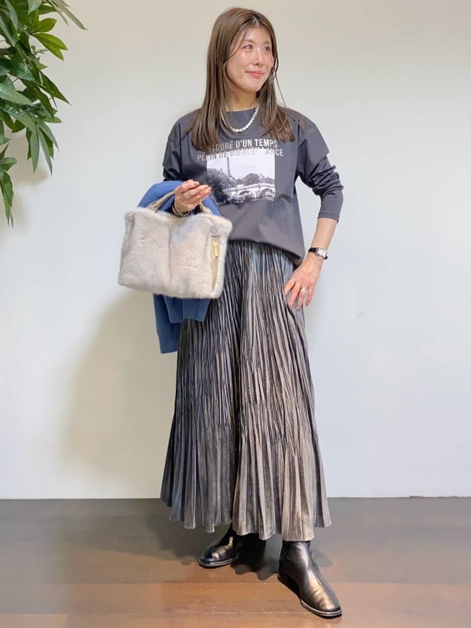 tomoさんの「UNTITLED｜【ゆったりサイズ／着丈短め】ジップニットカーディガン」を使ったコーディネート
