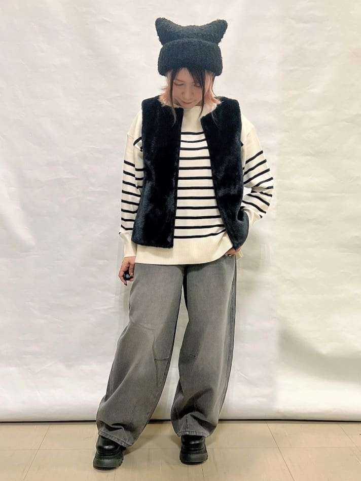 YUIさんの「SHOO･LA･RUE｜【S-LL】立体カーブデニムパンツ」を使ったコーディネート