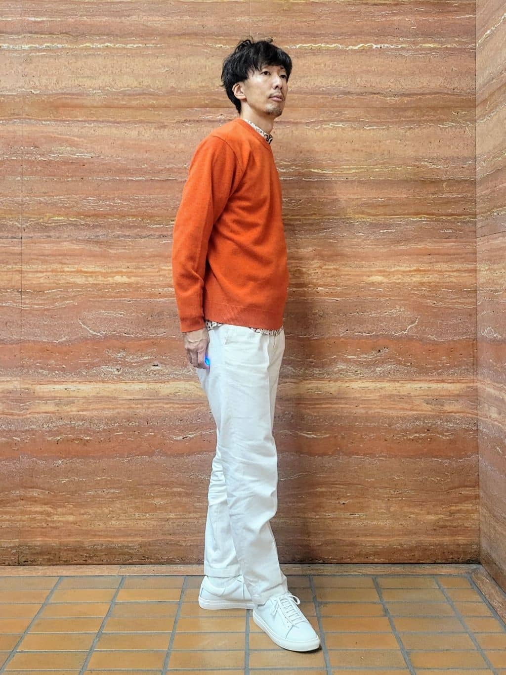 piroyaさんの「TAKEO KIKUCHI｜【Air Palette Knit】ワンポイント カラーニット プルオーバー」を使ったコーディネート