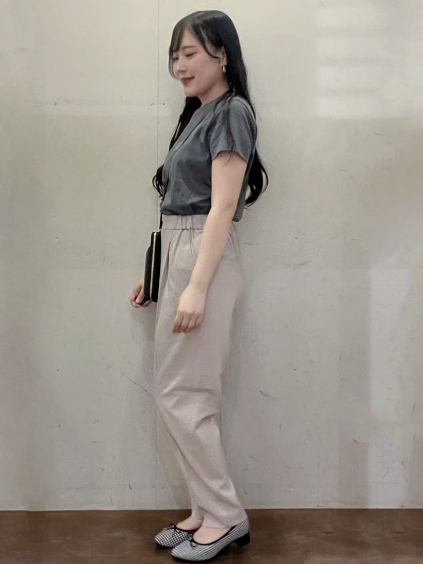 Hitomiさんの「index｜《S-LLサイズ》フロッキーロゴTシャツ【接触冷感／UVケア／洗濯機洗い可】」を使ったコーディネート