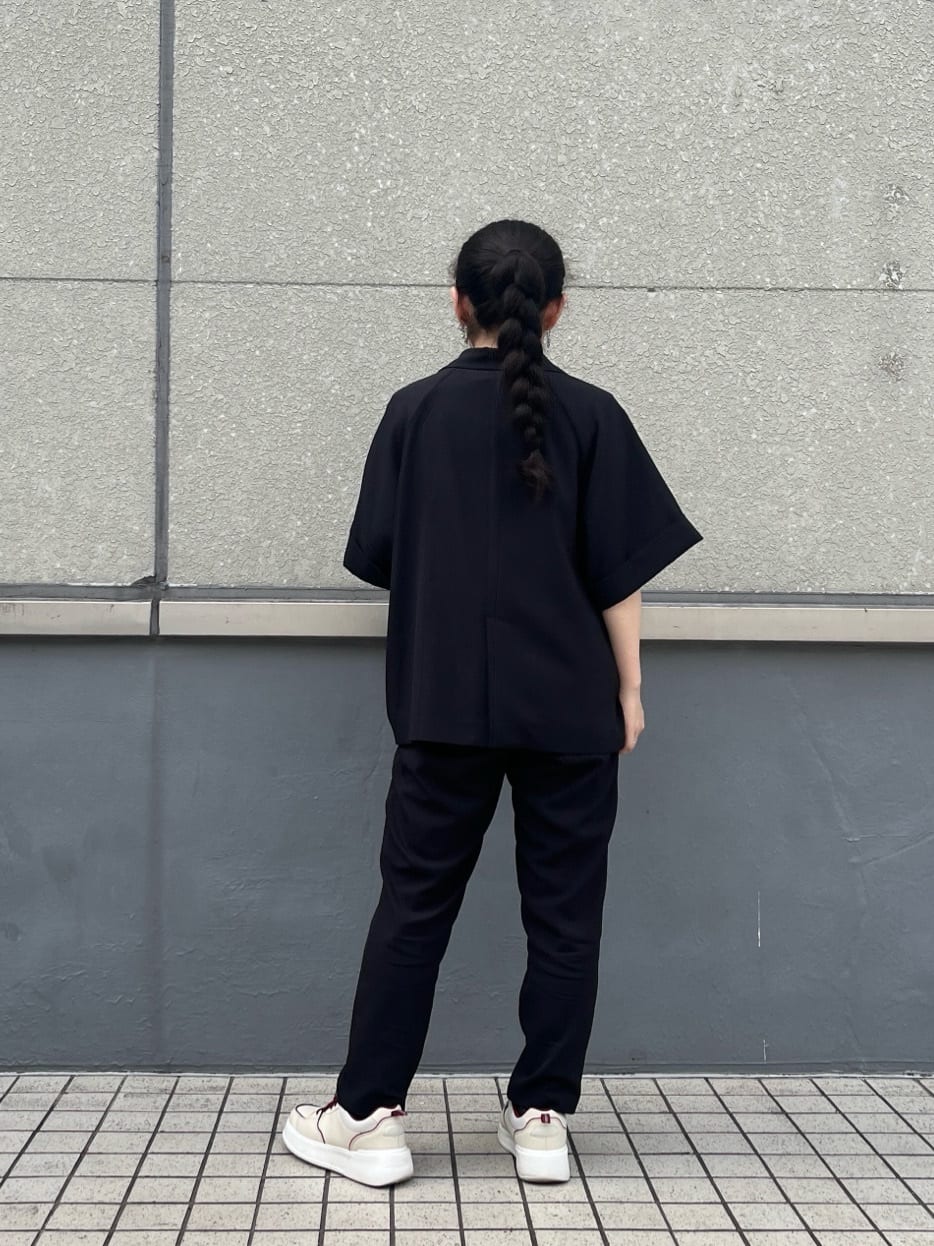Uminoさんの「INDIVI｜【接触冷感／セットアップ対応】イージーテーパードパンツ【通勤・セレモニー】」を使ったコーディネート