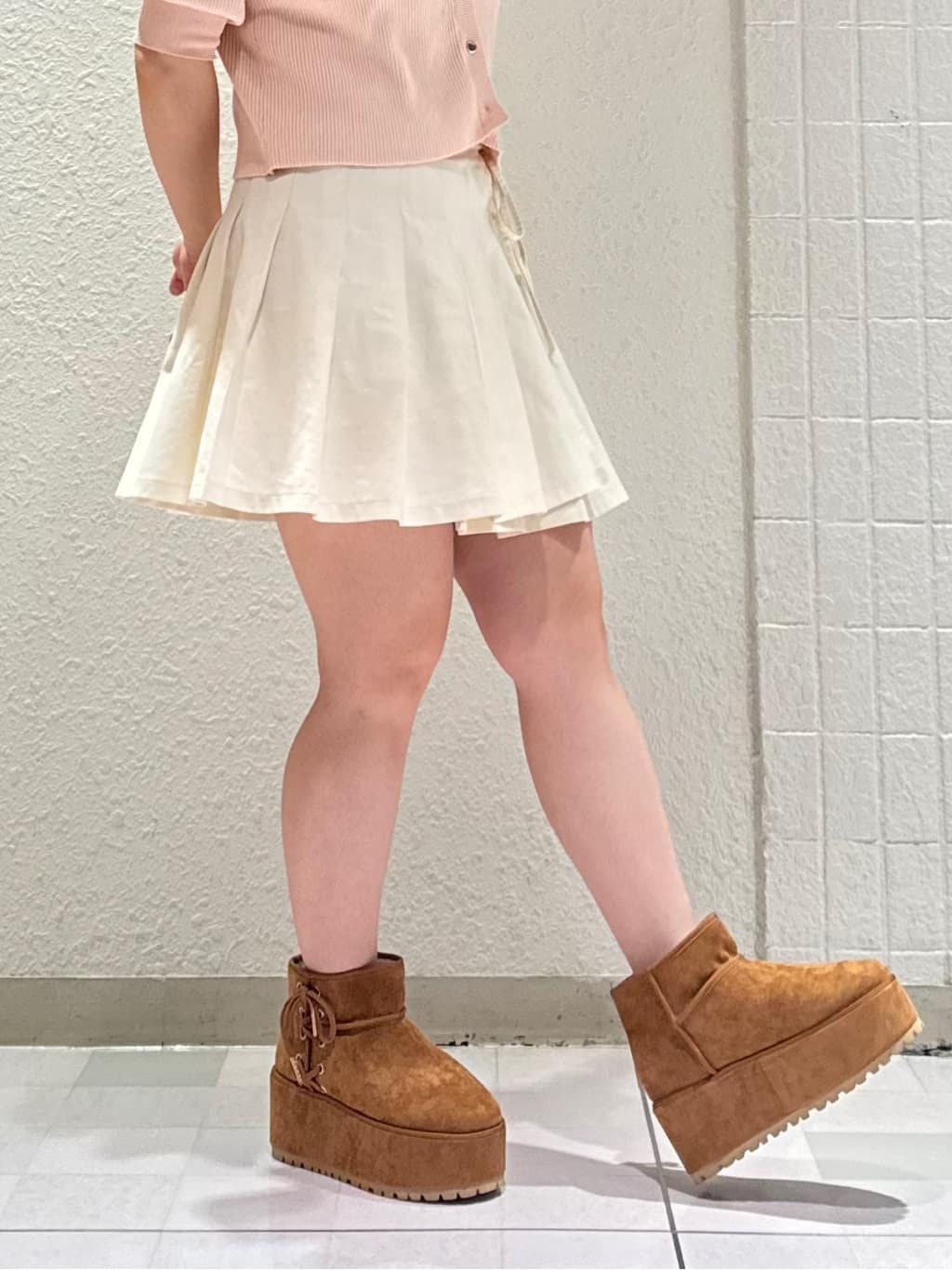 sa.raさんの「ESPERANZA｜【EC先行販売】厚底レースアップリボンフェイクムートンブーツ」を使ったコーディネート