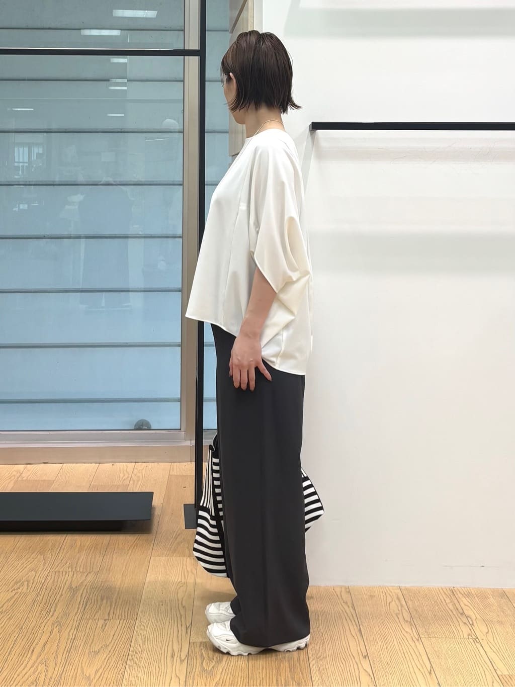 asamiさんの「INDIVI｜【体型カバー/SETUP可能】ジョーゼット　ドルマンブラウス」を使ったコーディネート