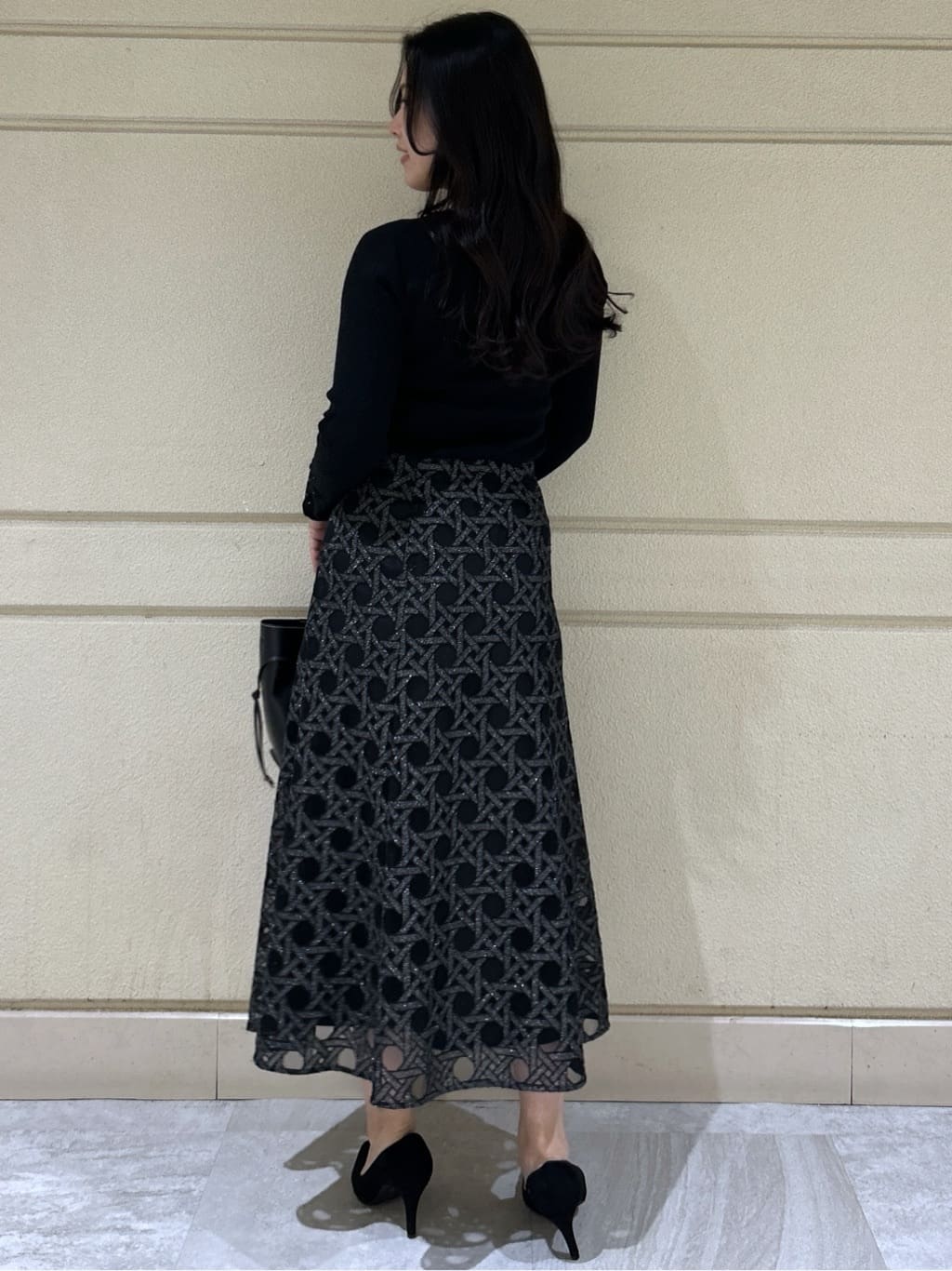 Momokaさんの「COUP DE CHANCE｜【日本製】シアー刺繍のフレアースカート」を使ったコーディネート