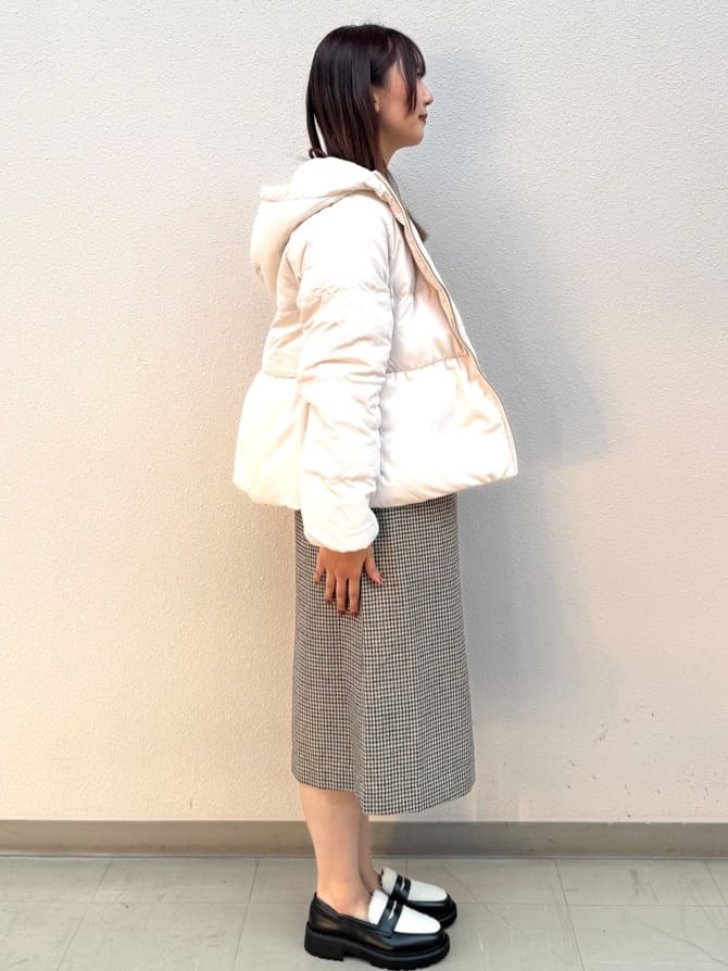 mihaさんの「index｜KAWADAダウンペプラムショートコート【撥水／洗濯機OK／静電気防止裏地】」を使ったコーディネート