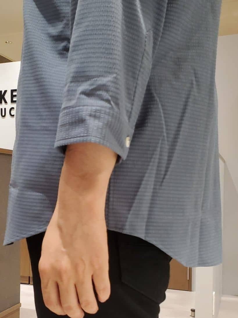 ishidaさんの「TAKEO KIKUCHI｜【COOL CITY WEAR】DotAir（R）サッカー シャツ」を使ったコーディネート