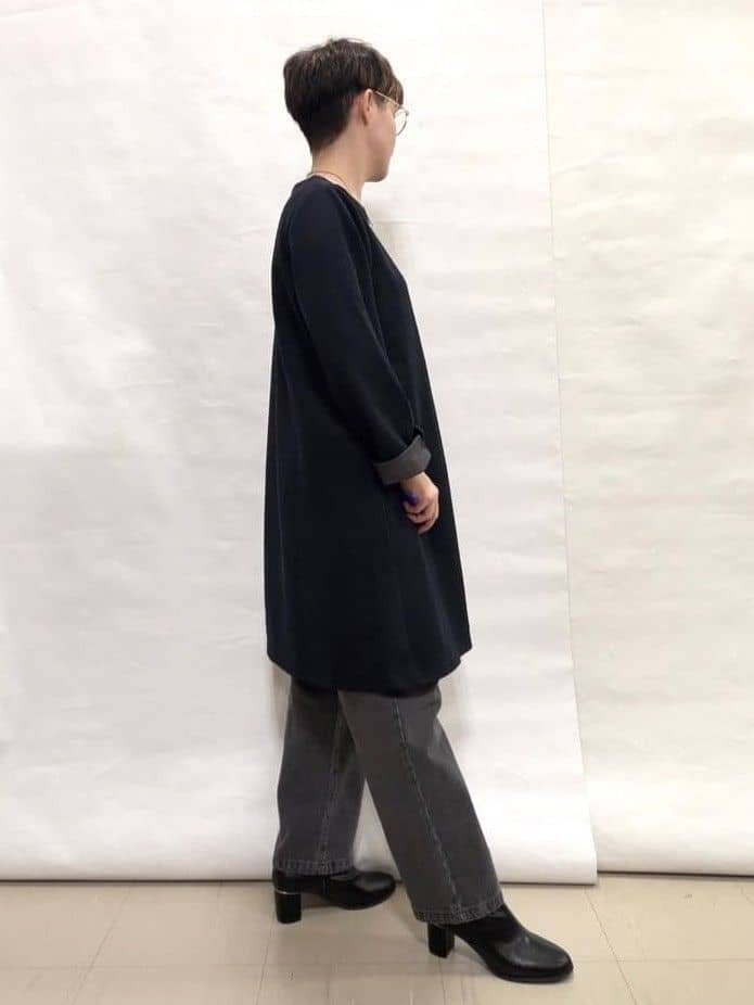 なっちゃんさんの「SHOO･LA･RUE｜【S-LL】程よくゆったりな 柔らかデニムテーパードパンツ」を使ったコーディネート