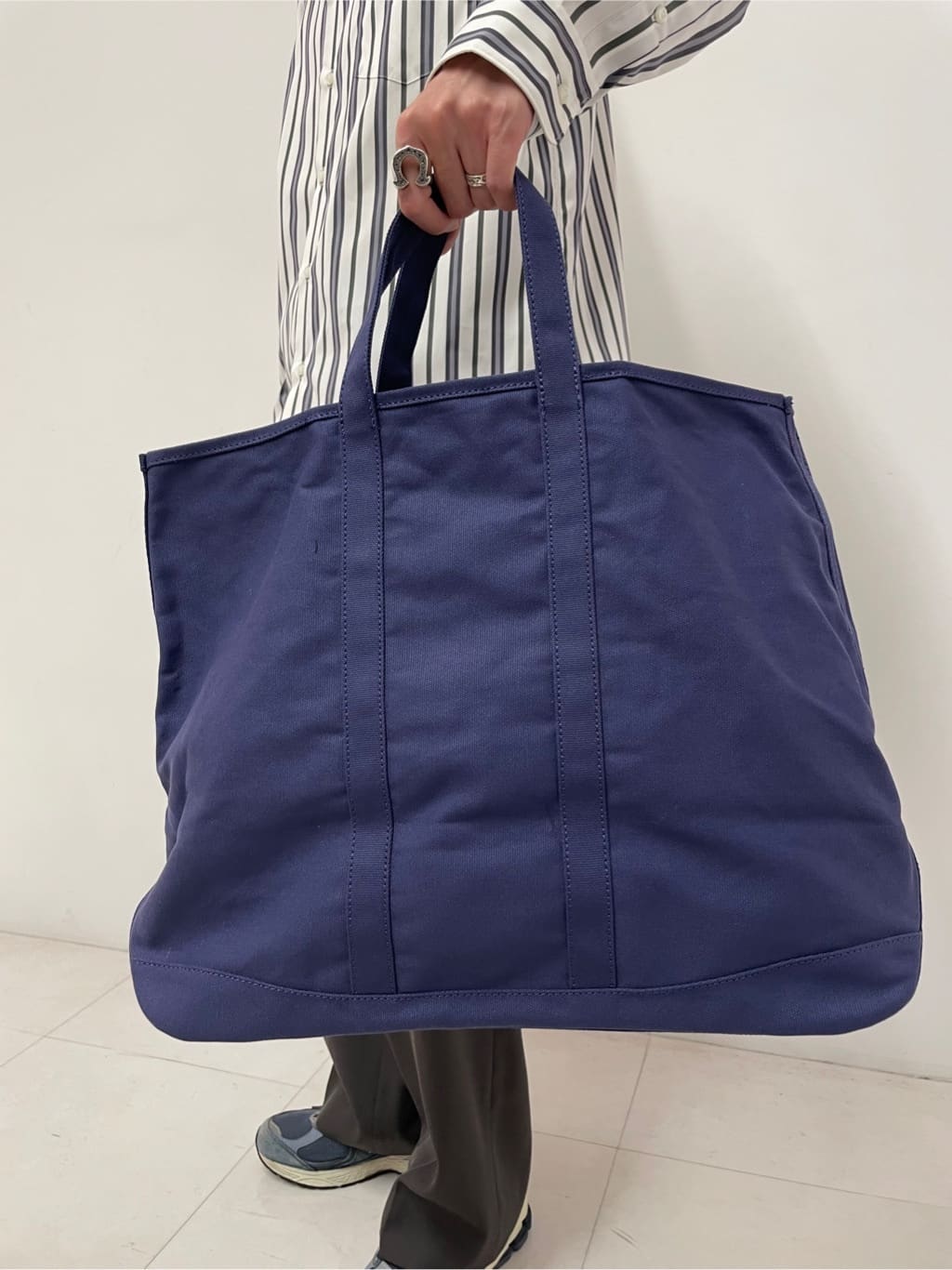 蒲谷祐太さんの「DRESSTERIOR｜◆ウォッシャブル コットンカシミヤスムースニット」を使ったコーディネート