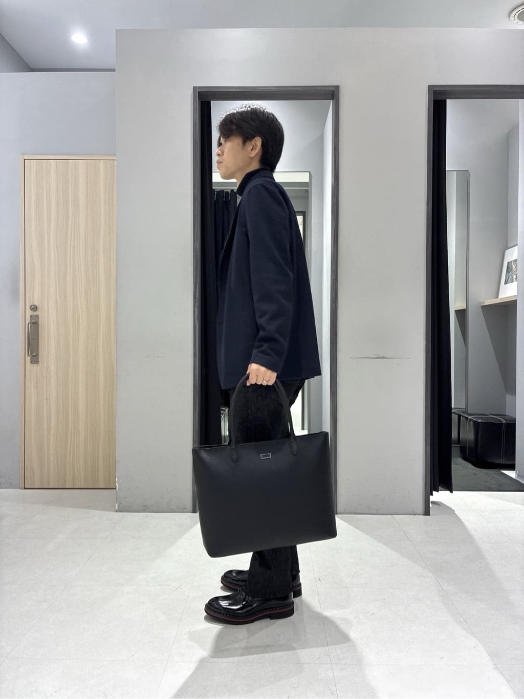 わいずみさんの「TAKEO KIKUCHI｜【尾州織】ショールカラー カーディガン」を使ったコーディネート