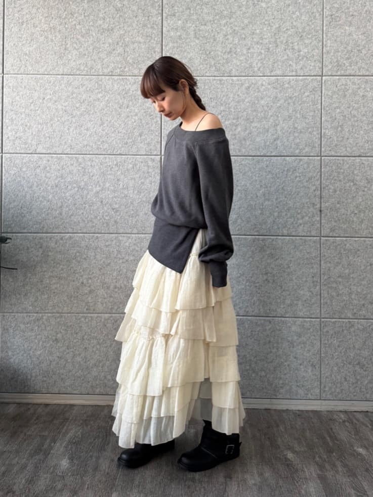 designer yukaさんの「CODE A｜off－shoulder sweat」を使ったコーディネート