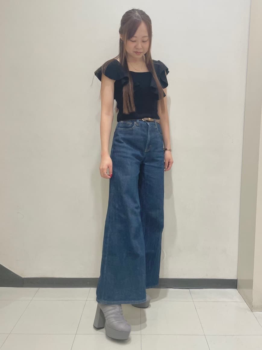 azusaさんの「ESPERANZA｜【ラク盛り／ショートブーツ】リピーター続出／脚長美脚 厚底シャーリングブーツ」を使ったコーディネート