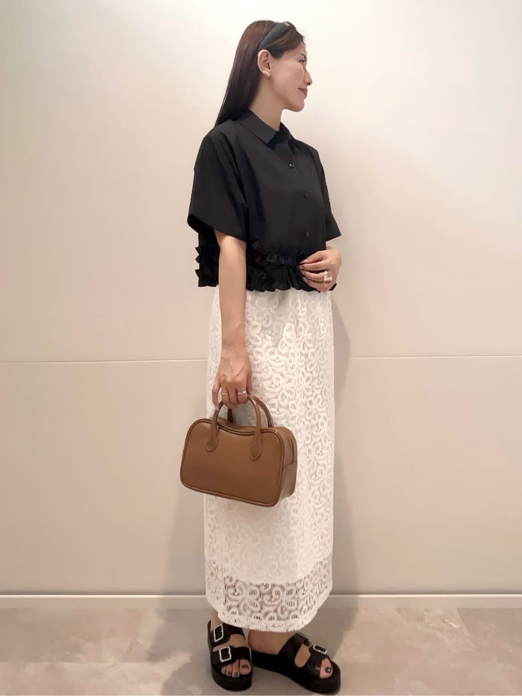 maiさんの「OPAQUE.CLIP｜裾フリルシャツ【洗濯機洗い可】」を使ったコーディネート