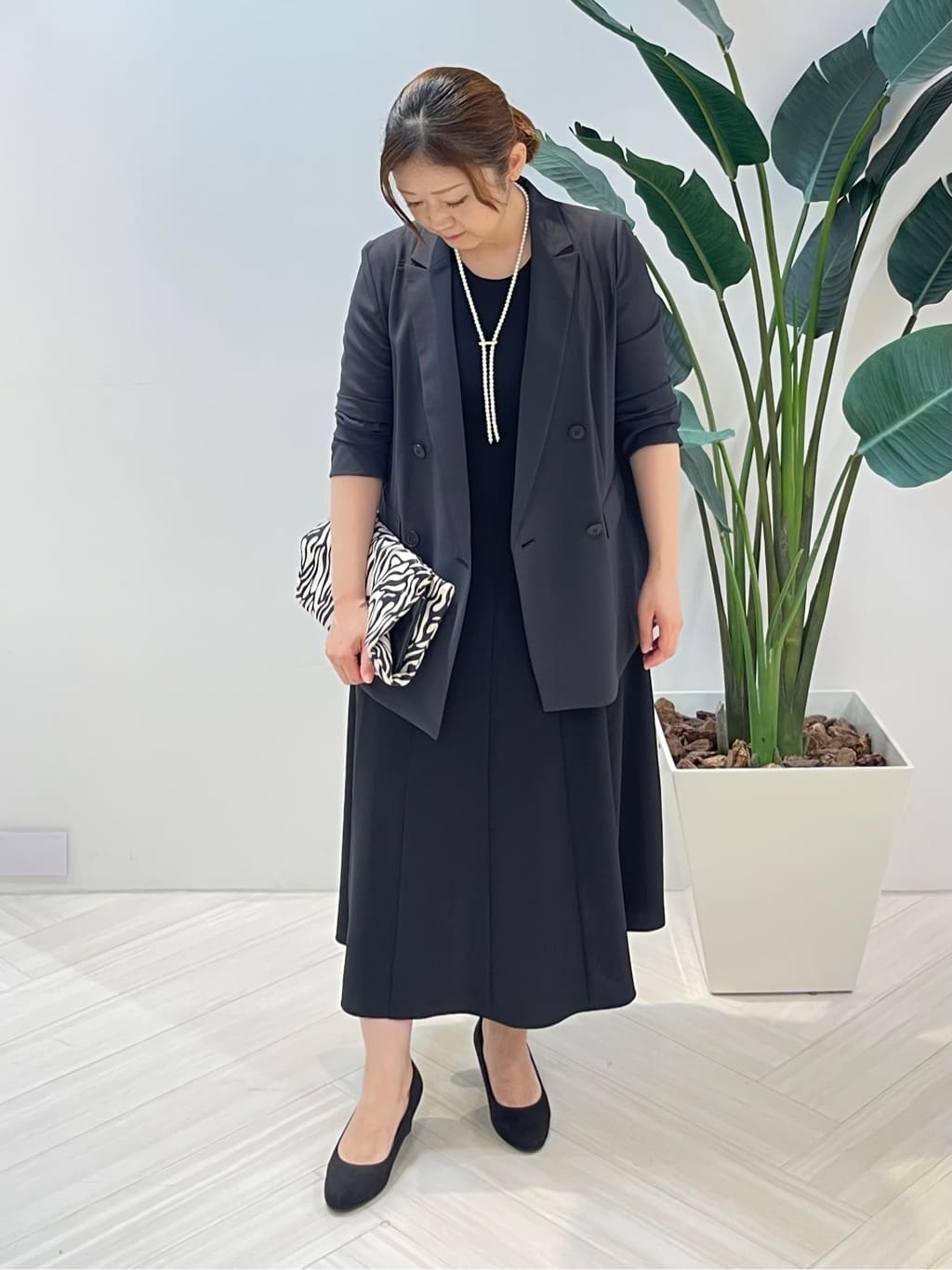 Tomoさんの「UNTITLED｜【美シルエット】ノースリーブワンピース」を使ったコーディネート