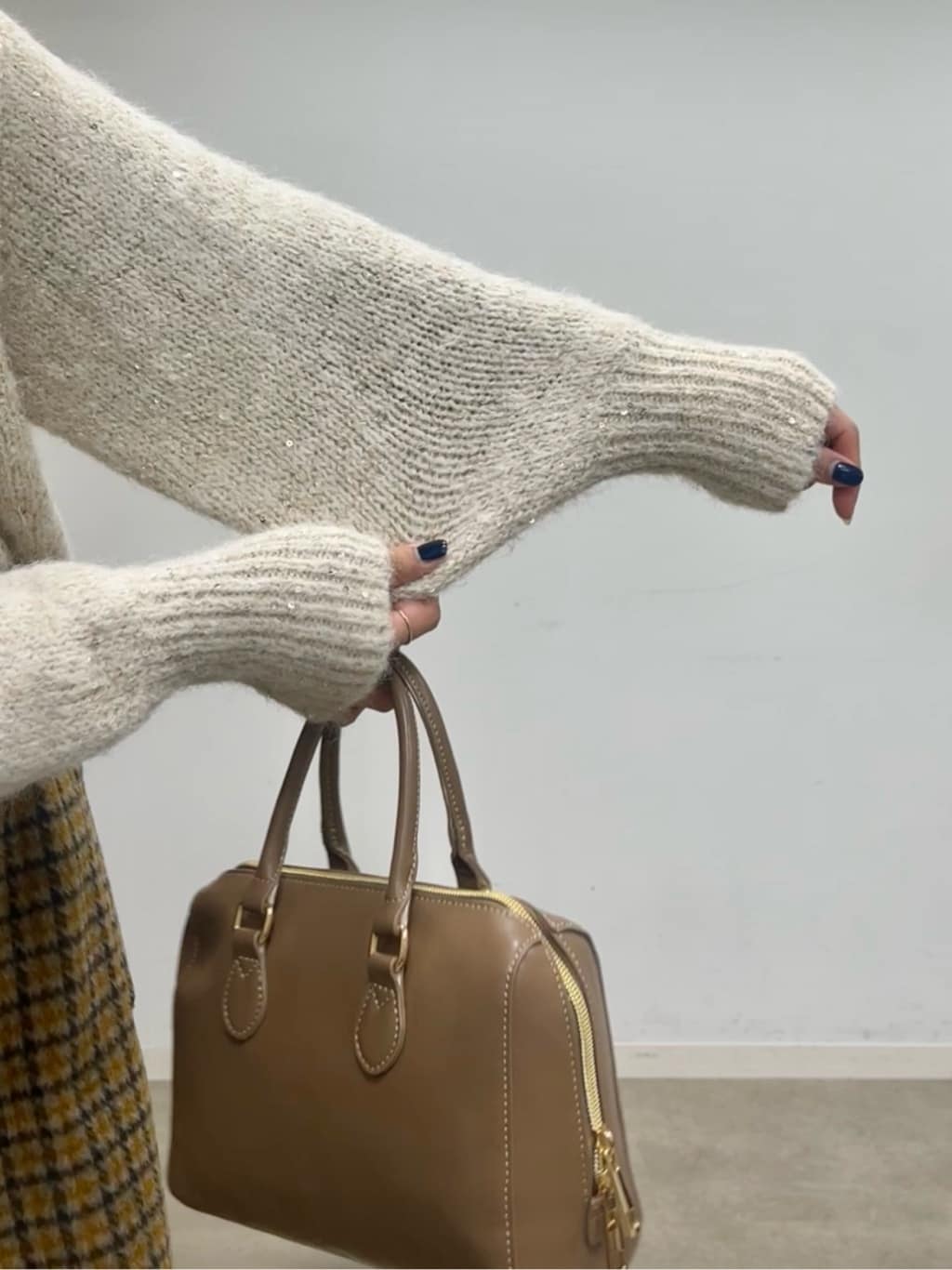 cotaniさんの「SHOO･LA･RUE｜【洗濯機可/S-LL】上品にキラリと華やぐ スパンコールニット」を使ったコーディネート