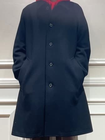 橋本さんの「DRESSTERIOR｜【SUPER140&rsquo;sウール】メルトン ステンカラーコート」を使ったコーディネート