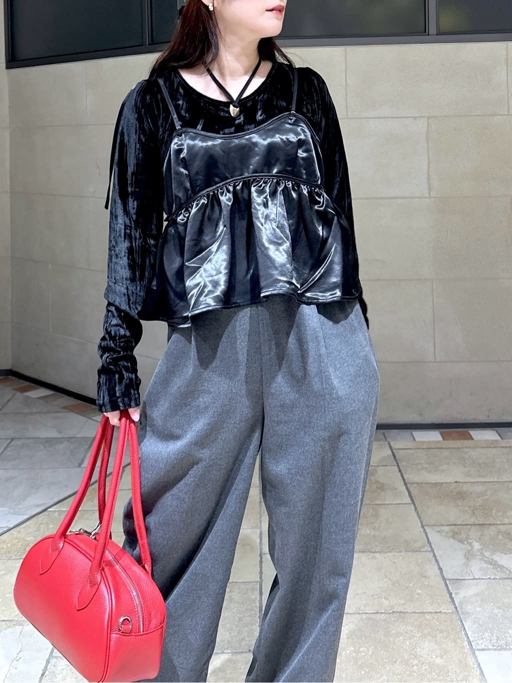 よねさんの「INDIVI｜◆Comfy SET UP｜イージーストレートスラックス【セットアップ対応／通勤／カセット服】」を使ったコーディネート