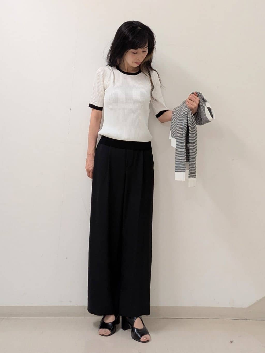 miiさんの「INDIVI｜【軽く羽織れる/洗える】ジャケット風カーディガン」を使ったコーディネート