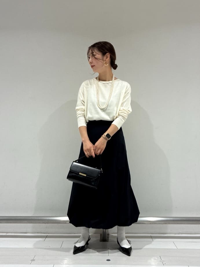 Rinさんの「UNTITLED｜【8色展開/体型カバー】魅せるタイムレスニット」を使ったコーディネート